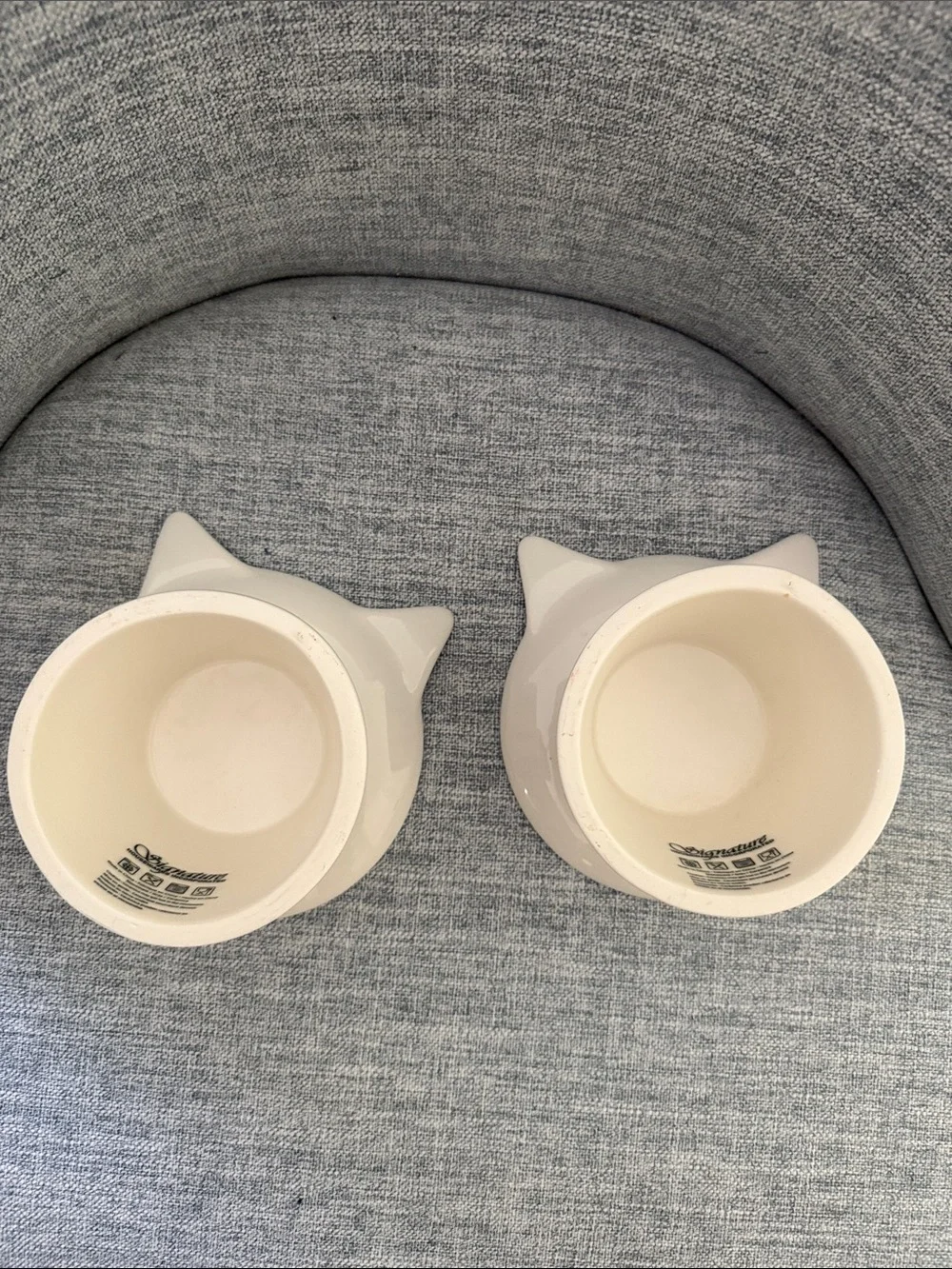 Ceramic Cat-Ear Pet Bowl in White with Blue & Orange Fish Motif